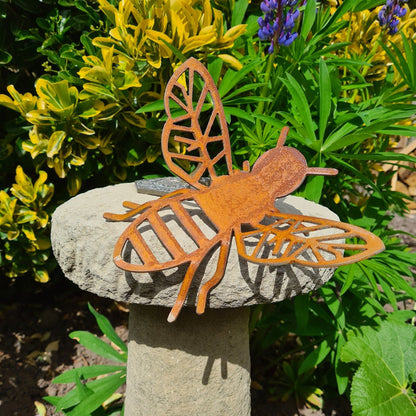 Rusted Metal Bee 3D