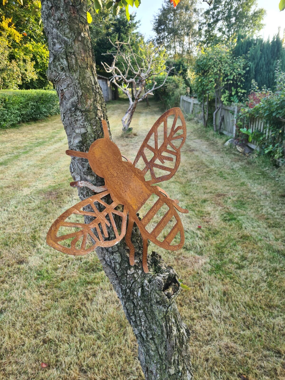 Rusted Metal Bee 3D Large